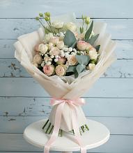 Букет цветов из:  Розы и Лизиантусы в Павлова