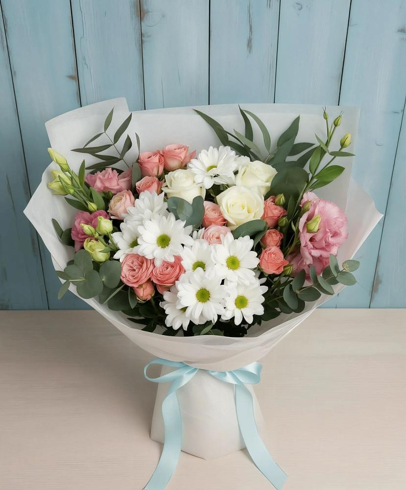 Букет цветов из: Розы, Лизиантусы и Хризантемы в Павлова