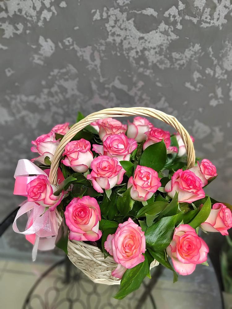 Цветочная композиция из Розы в корзине в Павлова