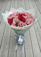 Букет цветов из:  Альстромерии в Павлова