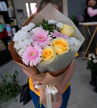 Букет цветов из:  Герберы, Розы и Хризантемы в Павлова