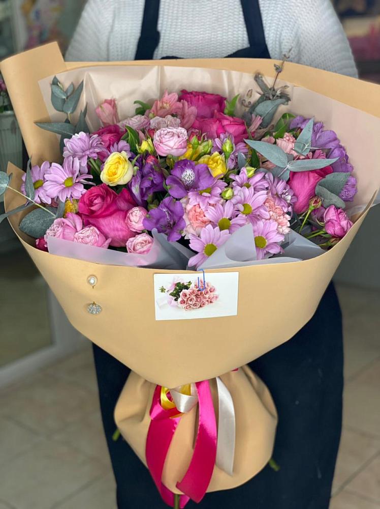 Букет цветов из: Хризантемы, Гвоздики и Альстромерии в Павлова