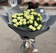 Букет Белые кустовые розы Солинеро в Павлова