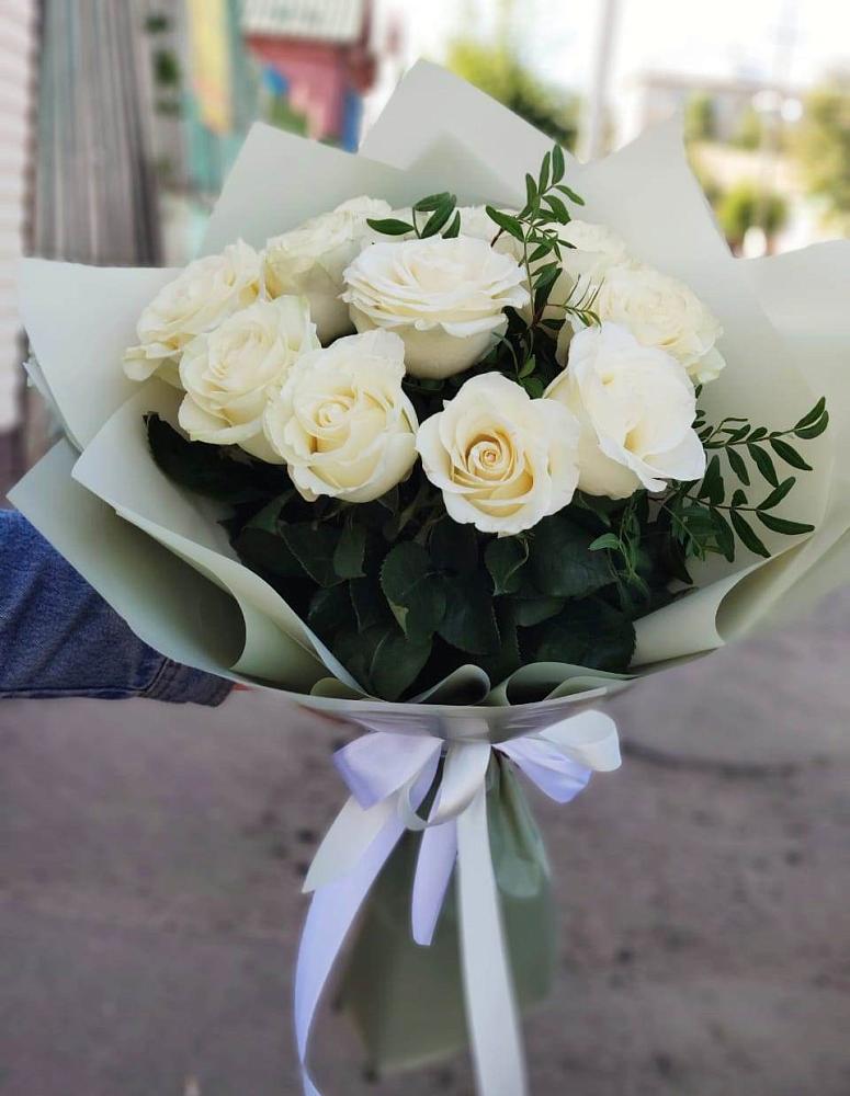 Букет Белые розы Проуд в Павлова