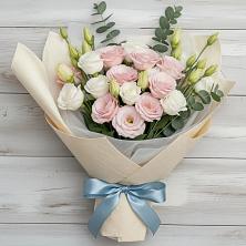 Букет цветов из:  Лизиантусы в Павлова