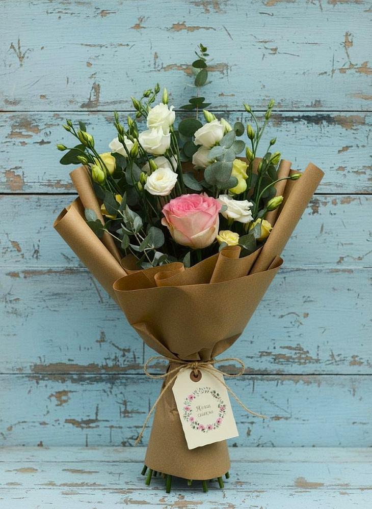 Букет цветов из: Розы и Лизиантусы в Павлова