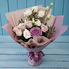 Букет цветов из:  Розы и Лизиантусы в Павлова