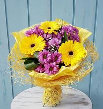 Букет цветов из:  Хризантемы и Герберы в Павлова