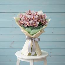 Букет цветов из:  Орхидеи и Розы в Павлова