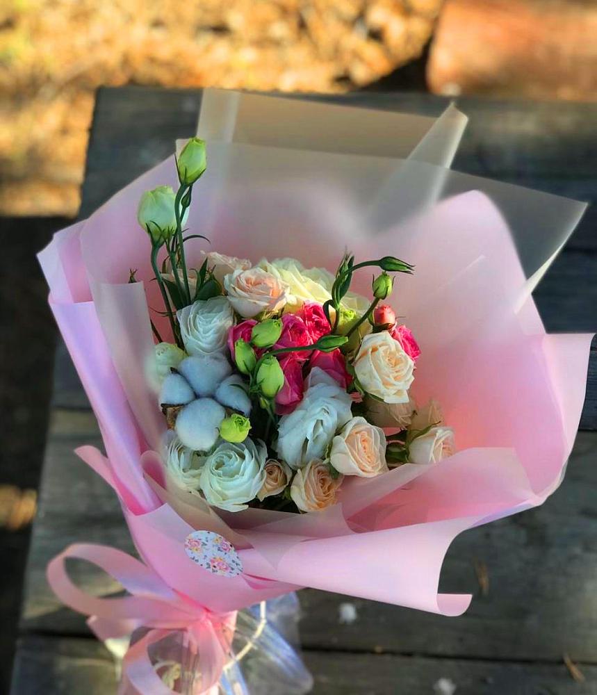 Букет цветов из: Розы и Лизиантусы в Павлова