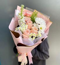 Букет цветов из:  Хризантемы и Розы в Павлова