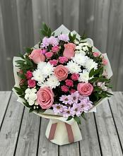 Букет цветов из:  Альстромерии, Гвоздики, Розы и Хризантемы в Павлова