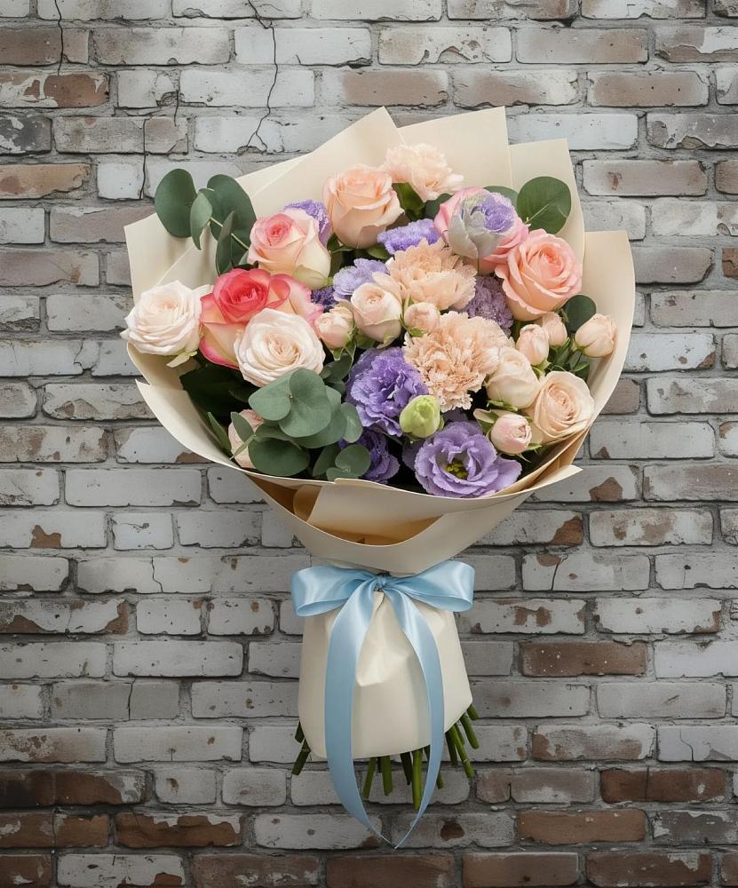 Букет цветов из: Розы, Лизиантусы и Гвоздики в Павлова