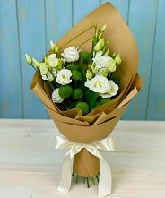 Букет цветов из:  Хризантемы и Лизиантусы в Павлова