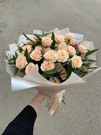 Букет Кремовые розы Латте в Павлова