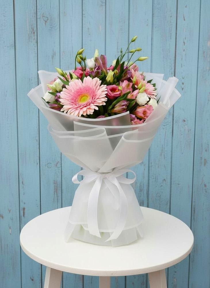 Букет цветов из: Герберы, Альстромерии и Лизиантусы в Павлова