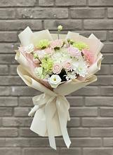 Букет цветов из:  Гвоздики, Розы, Лизиантусы и Хризантемы в Павлова