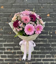 Букет цветов из:  Герберы и Хризантемы #REPLACE_PRED# Павлова