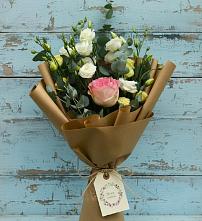 Букет цветов из:  Розы и Лизиантусы #REPLACE_PRED# Павлова