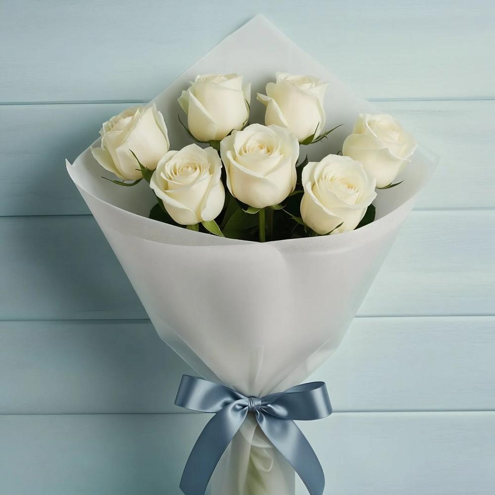 Букет 7 Белых роз Эдлесс Лав в Павлова