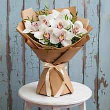 Букет цветов из:  Орхидеи и Розы #REPLACE_PRED# Павлова