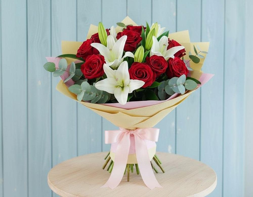 Букет цветов из: Лилии и Розы в Павлова